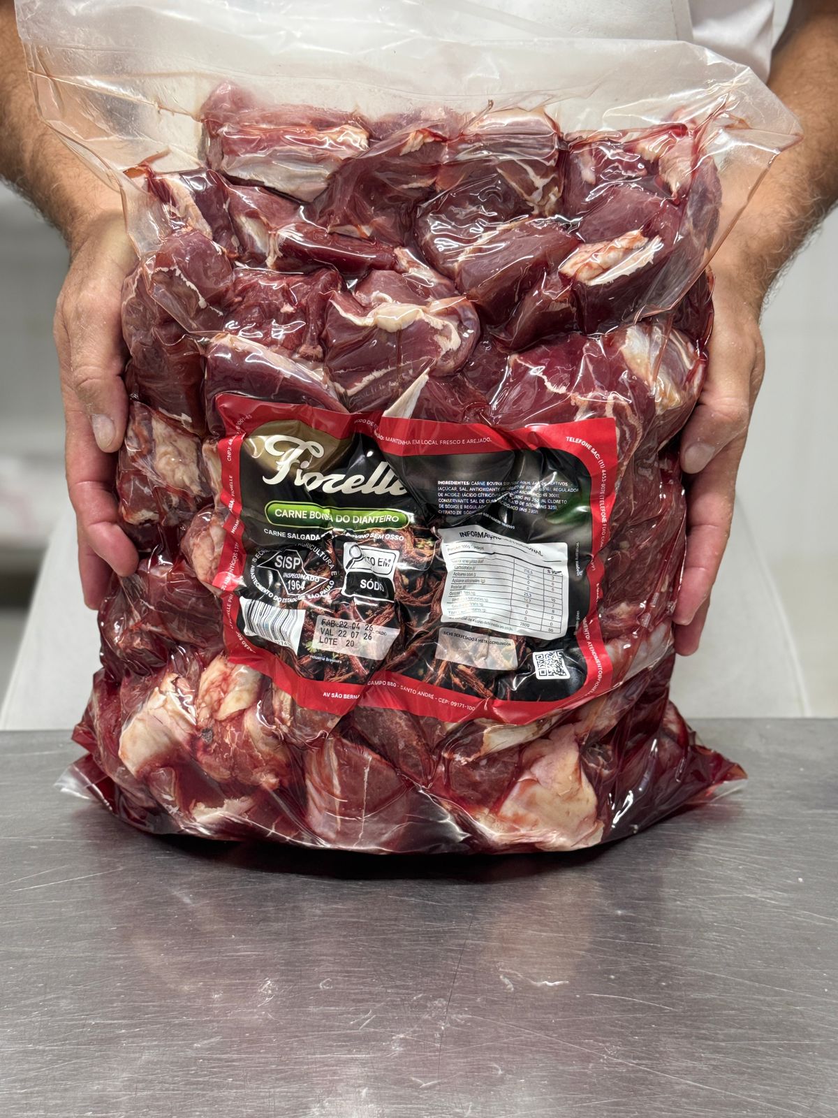 Carne salgada bovina dianteiro em cubos — Fiorelle