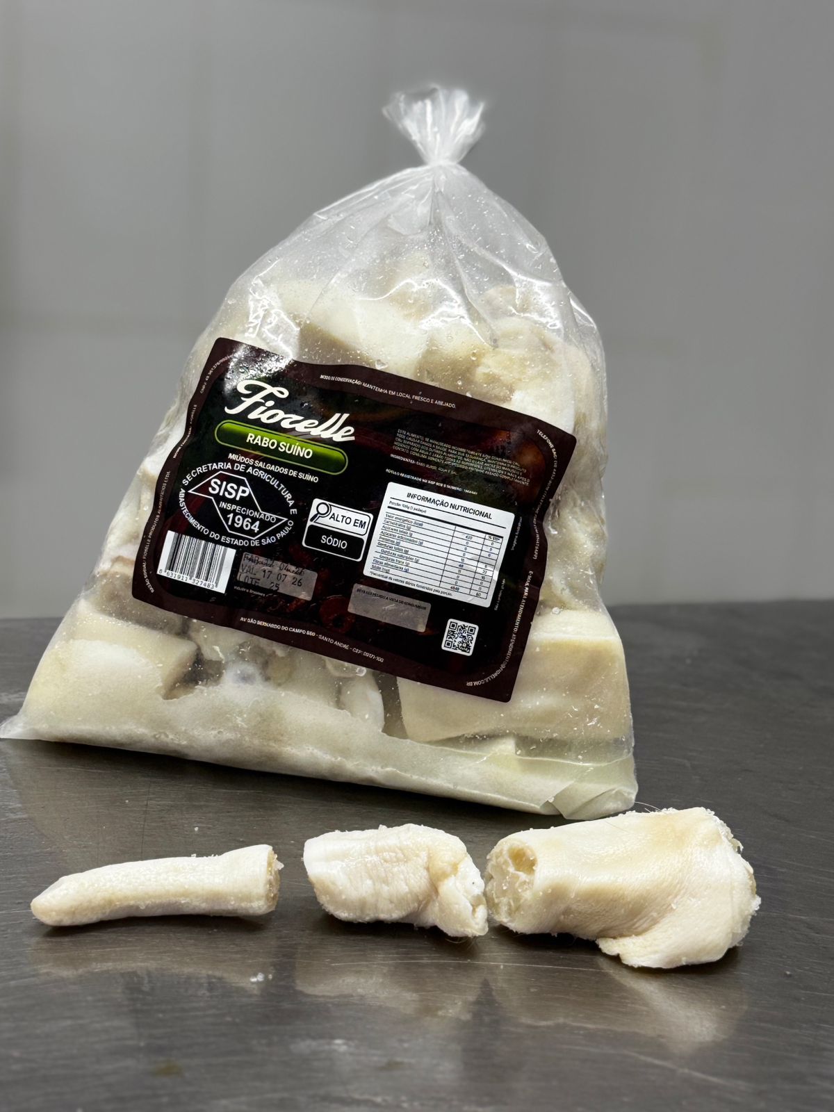 Rabo suíno salgado cortado — Fiorelle